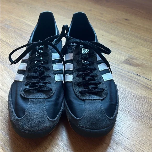 Adidas Black and White Sneakers - Picture 7 of 9